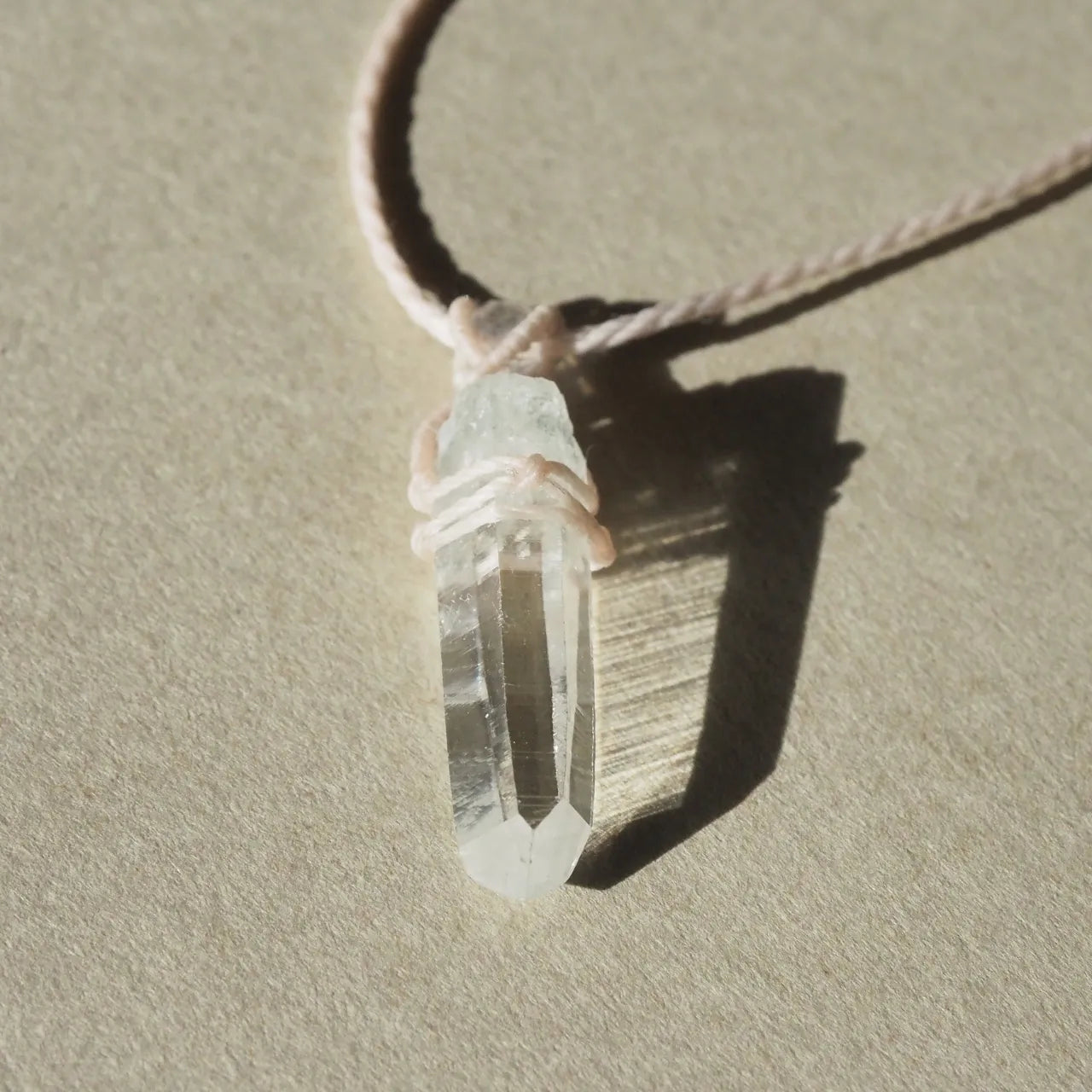 Himalaya Quartz Necklace Ivory (Ganesh Himal)