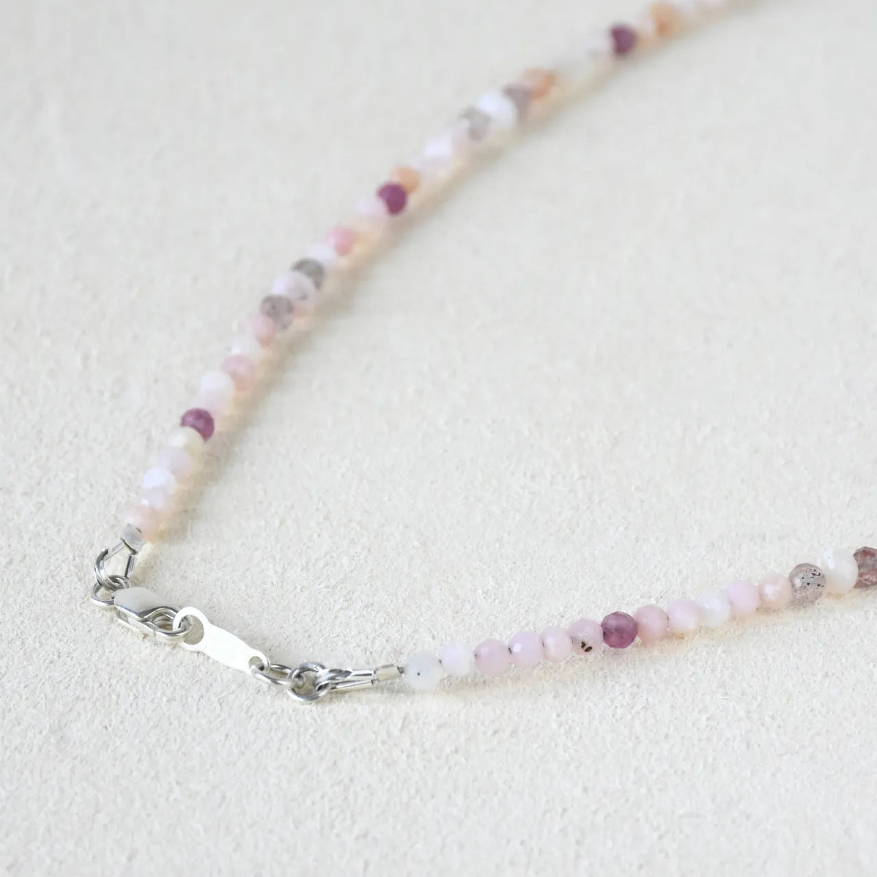 ピンクの湖 Pink Lake -Aussie Color Necklace-