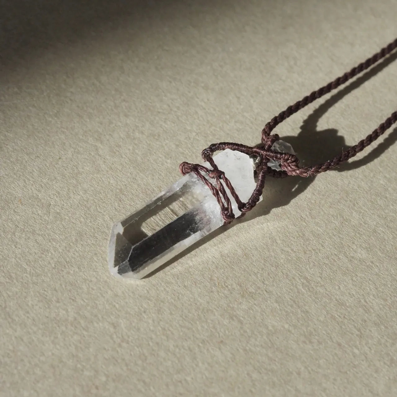 Himalaya Quartz Necklace Brawn (Ganesh Himal)