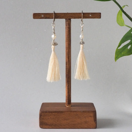 Wild Silk Earrings / Short / 生成り
