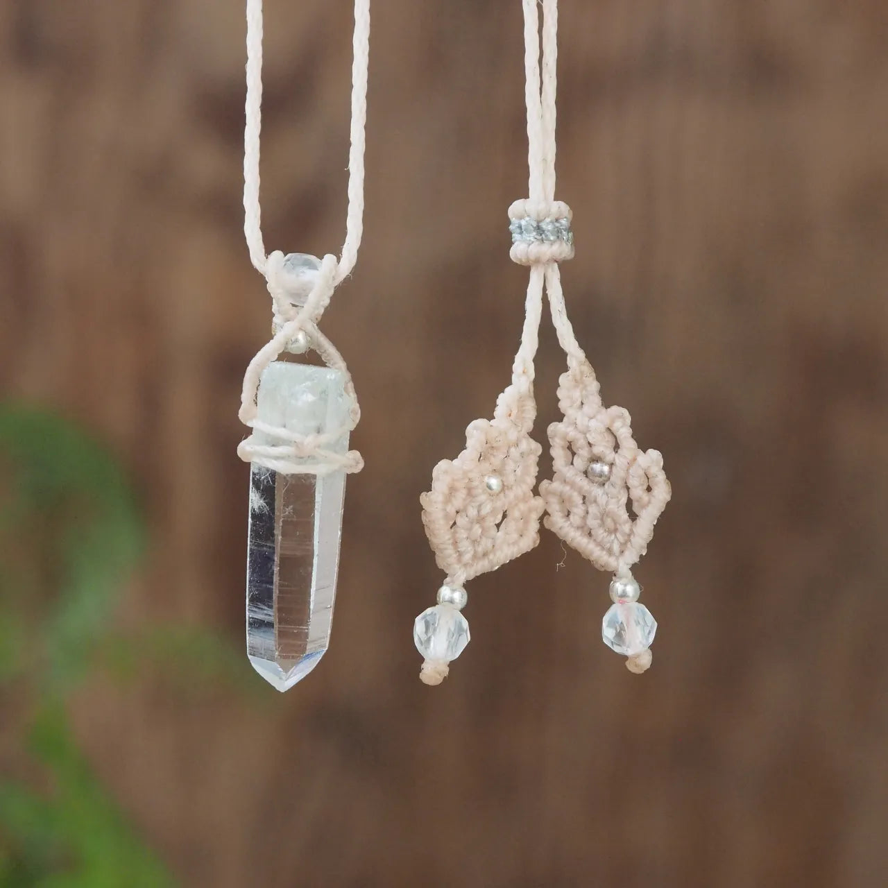 Himalaya Quartz Necklace Ivory (Ganesh Himal)
