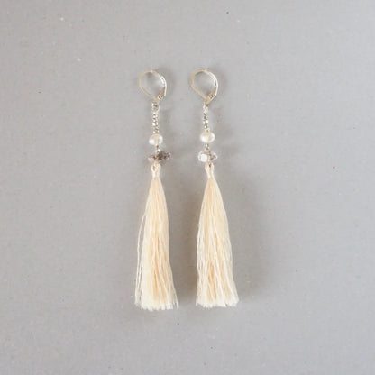 Wild Silk Earrings / Long / 生成り