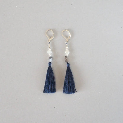 Wild Silk Earrings / Short / 藍