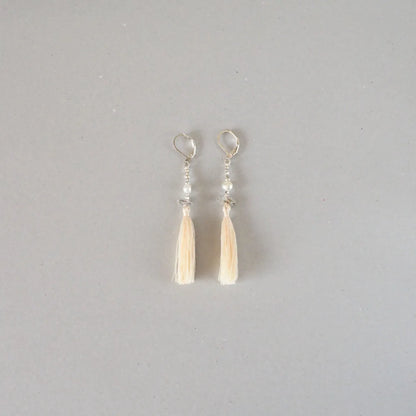Wild Silk Earrings / Short / 生成り