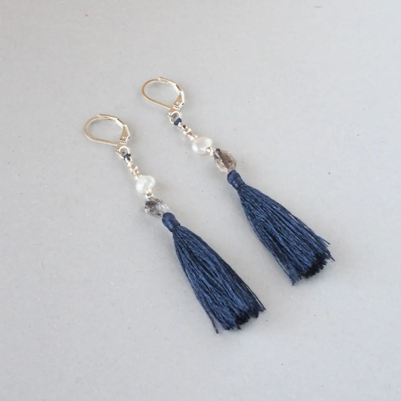 Wild Silk Earrings / Short / 藍