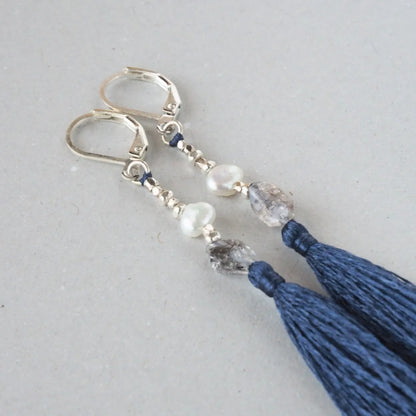 Wild Silk Earrings / Short / 藍