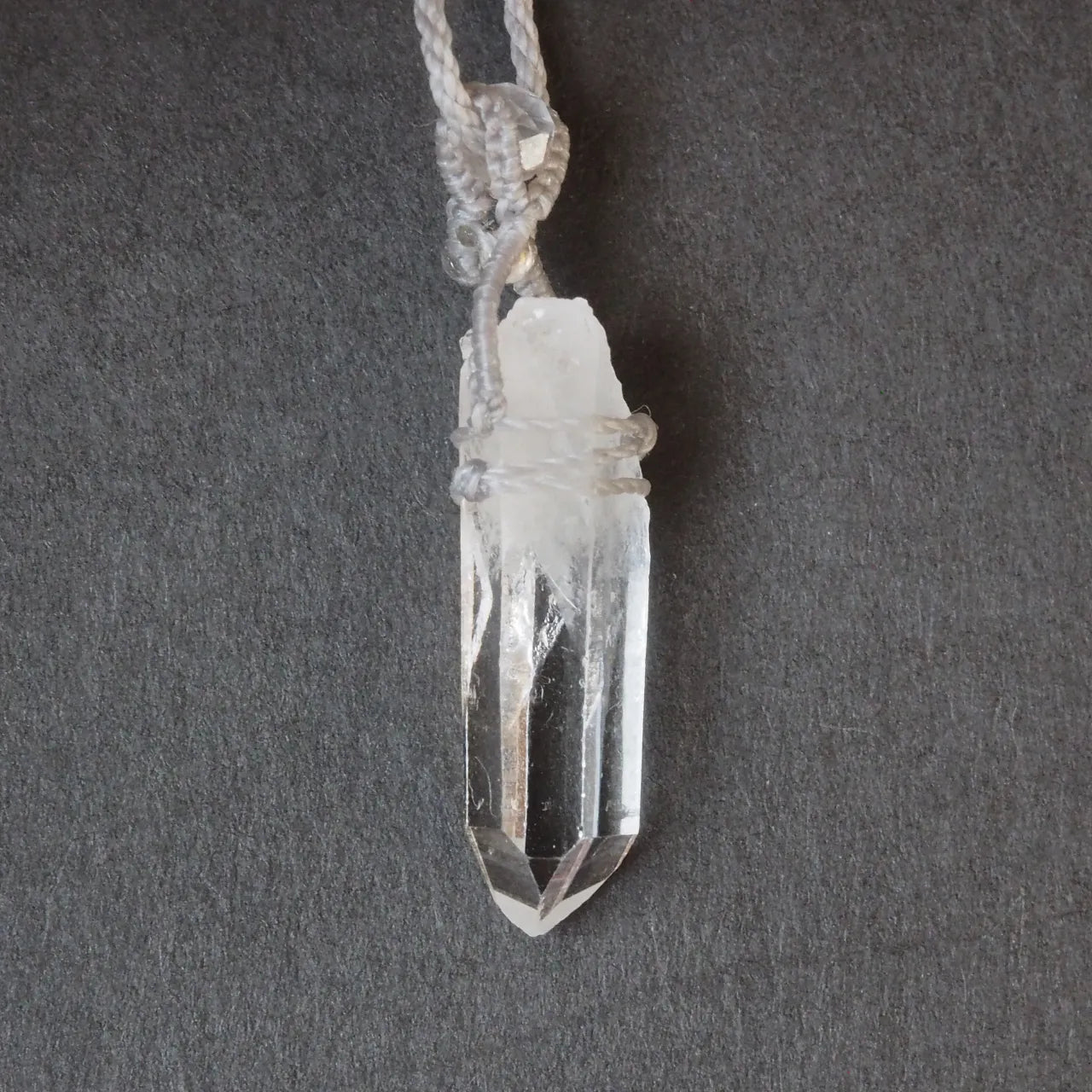 Himalaya Quartz Necklace Gray (Ganesh Himal)