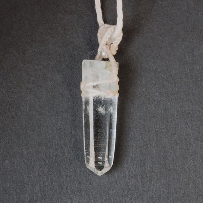 Himalaya Quartz Necklace Ivory (Ganesh Himal)