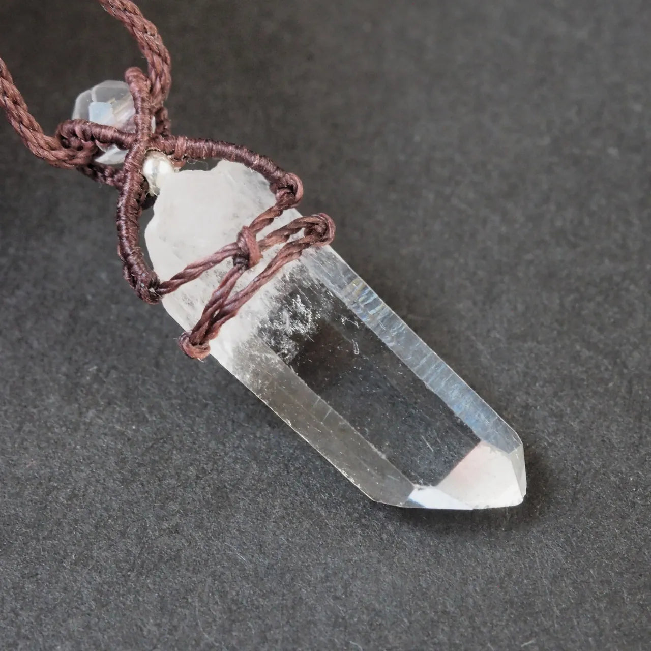 Himalaya Quartz Necklace Brawn (Ganesh Himal)